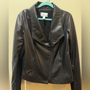 XL Nordstrom Signature Black leather Moto jacket. In well kept condition. Soft.